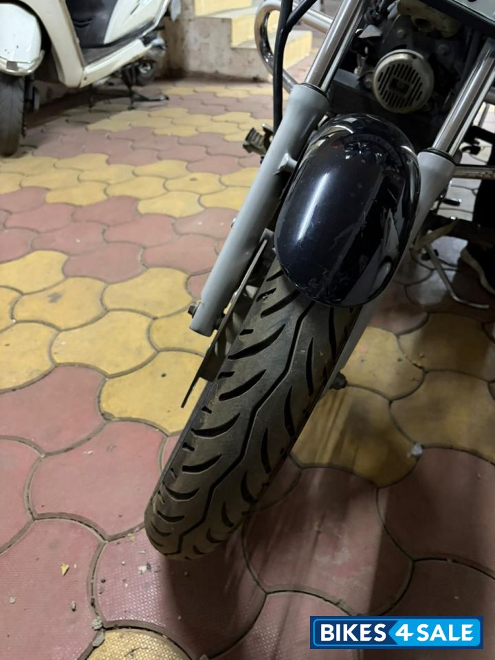 Bajaj Avenger 220 DTS-i