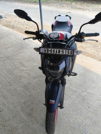 Matt Black TVS Apache RTR 160 4V Special Edition
