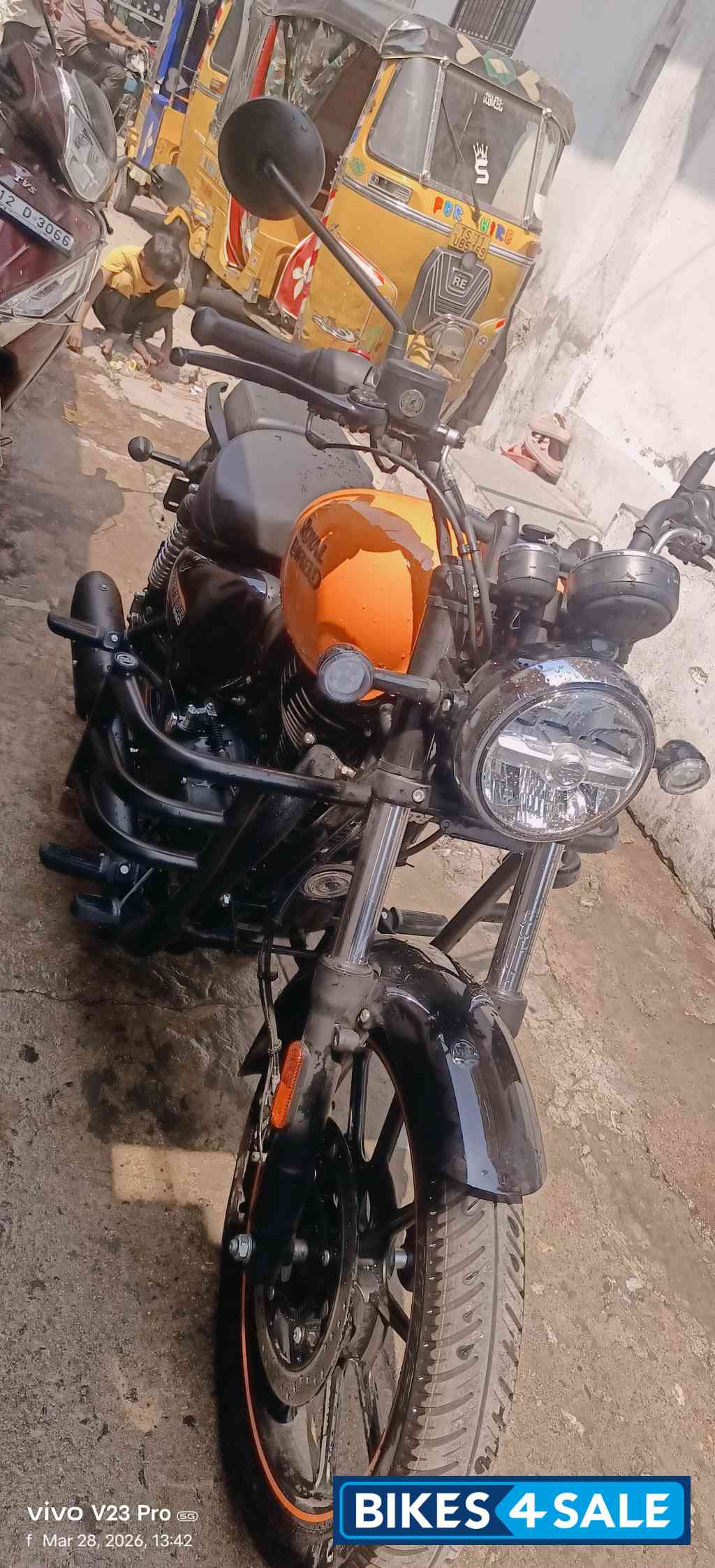Royal Enfield Meteor 350 Fireball 2025