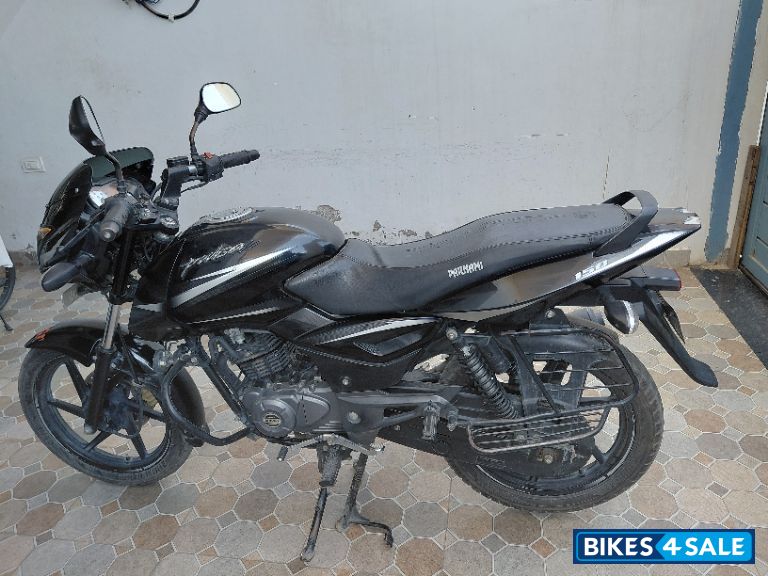 Black Bajaj Pulsar 150 DTSi