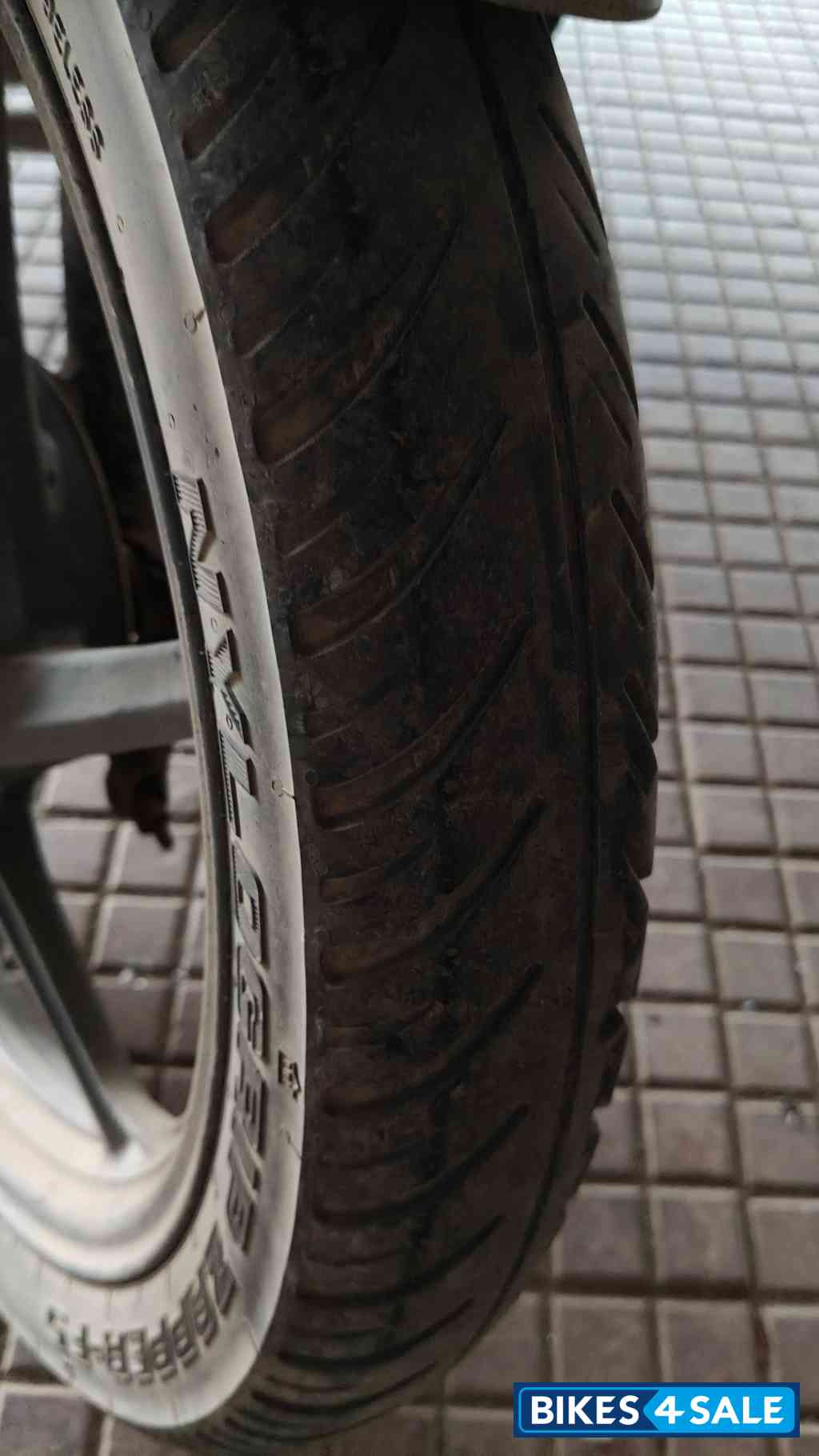 Grey Honda CB Shine
