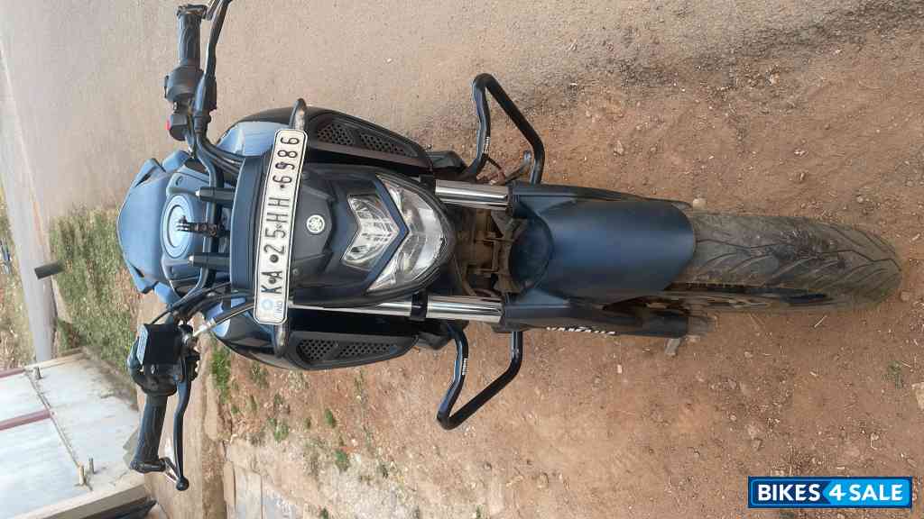 Black Yamaha FZ-S FI V3