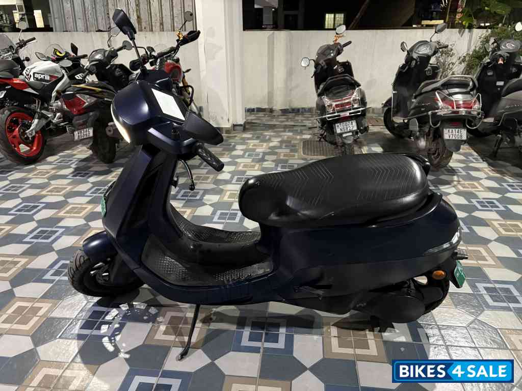 Midnight Blue Ola S1 Pro