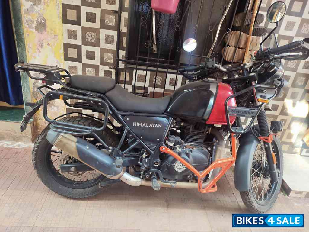 Rock Red Royal Enfield Himalayan BS VI