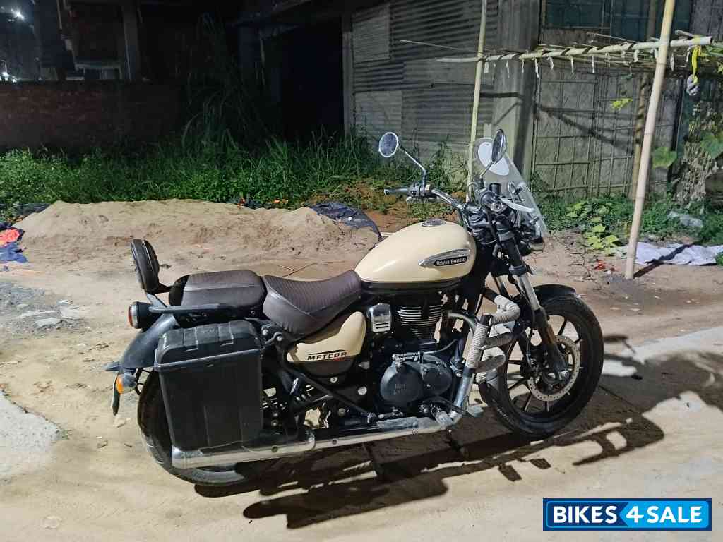 Beige Royal Enfield Meteor 350 Supernova