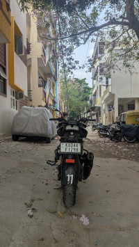 Black TVS Apache RTR 160 4V BS6