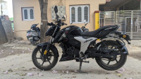 Black TVS Apache RTR 160 4V BS6