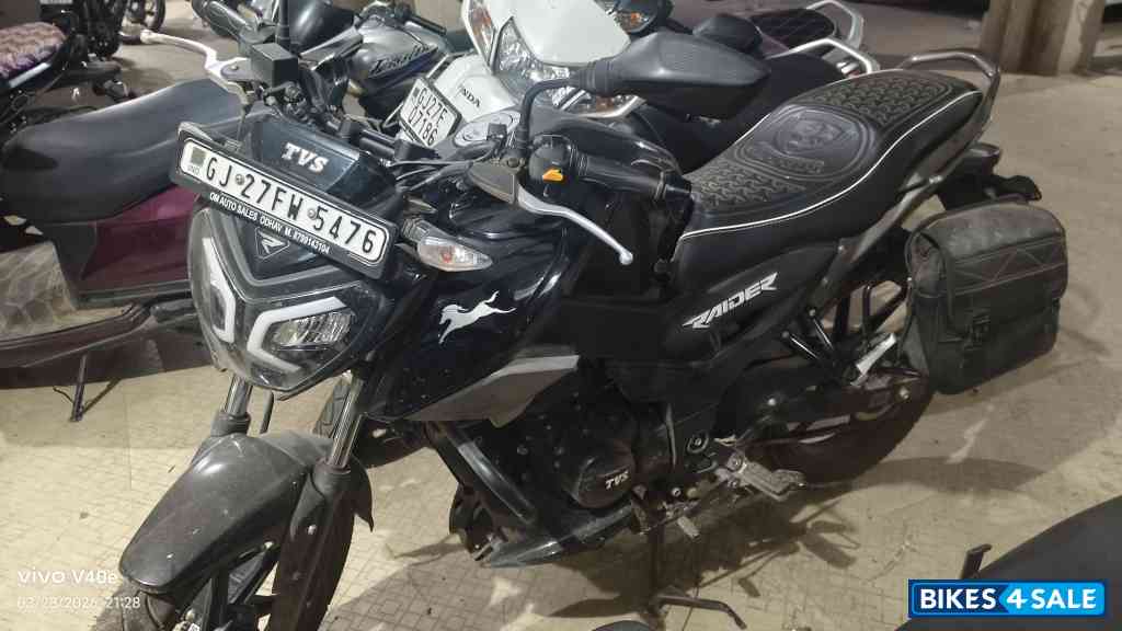 Black TVS Raider Single Seat