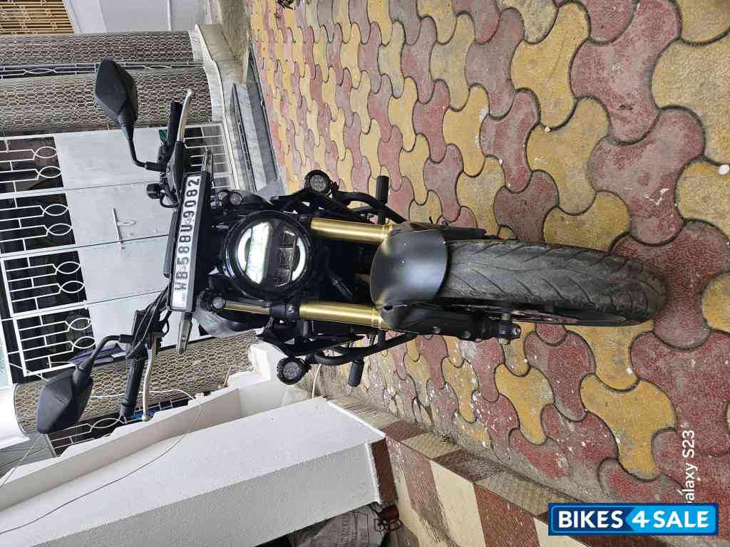 Matt Black Honda 2022 CB300R