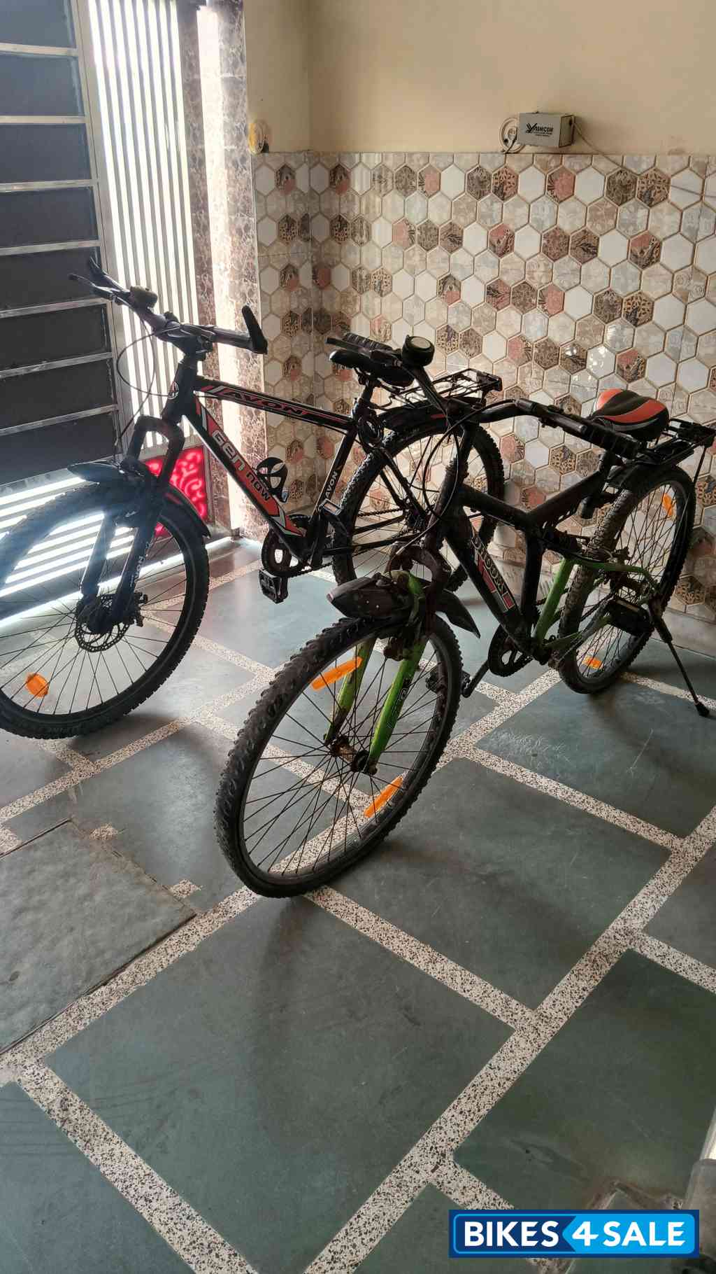 Avon , Heculos cycle