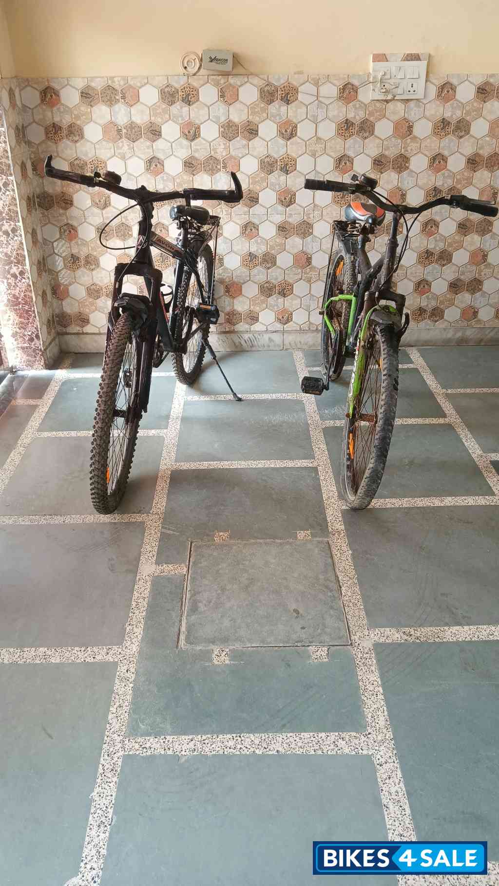 Avon , Heculos cycle Avon , Heculos cycle