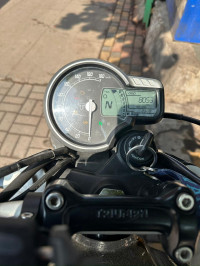 Phantom Black Triumph Speed 400