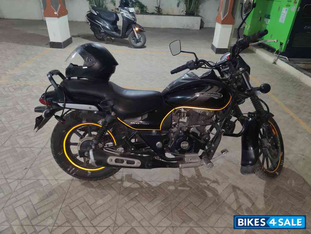Bajaj Avenger Street 160