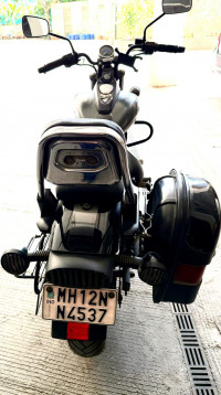 Bajaj Avenger 220 DTS-i