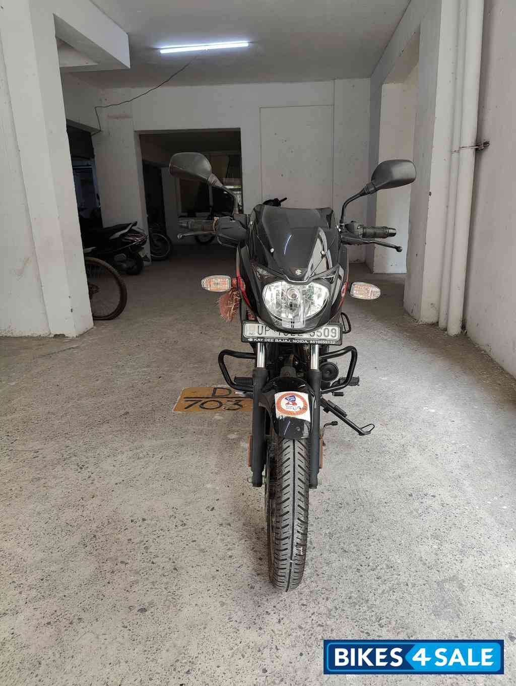 Ebony Black Solar Red Bajaj Pulsar 125 Neon Disc Single Seat