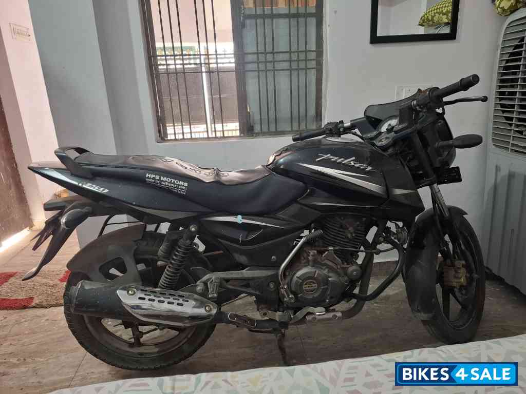 Black Bajaj Pulsar 150 DTSi