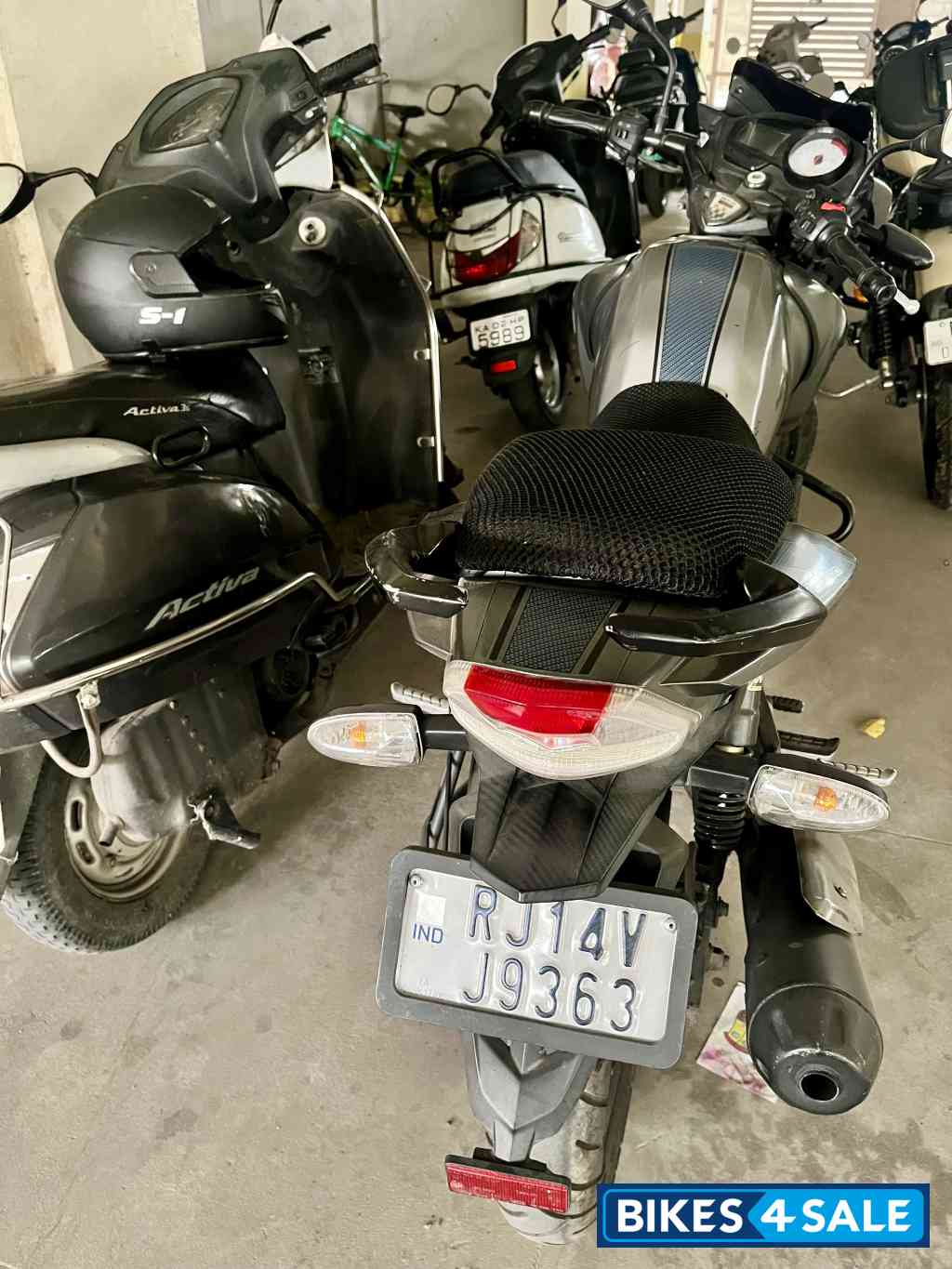 Matt Grey TVS Apache RTR 160