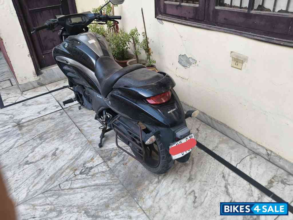 Black Suzuki Intruder 150 Black Suzuki Intruder 150