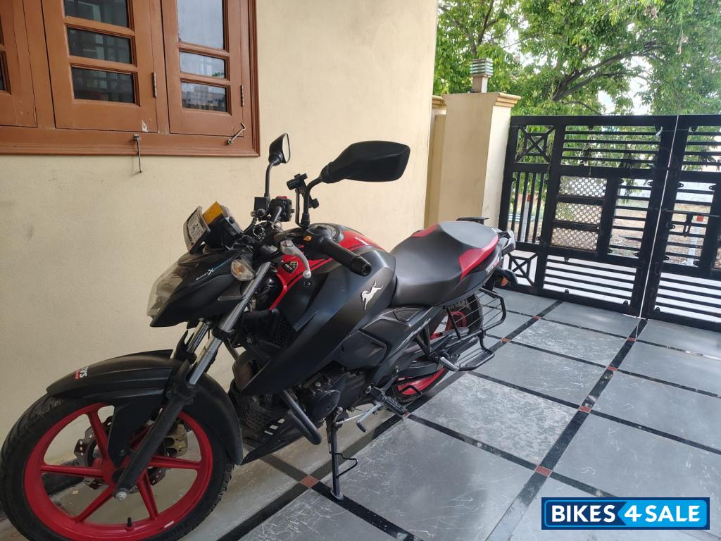 TVS Apache RTR 160 4V Special Edition