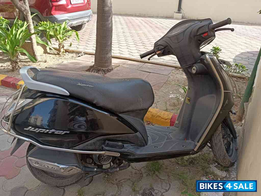 Black TVS Jupiter Black TVS Jupiter