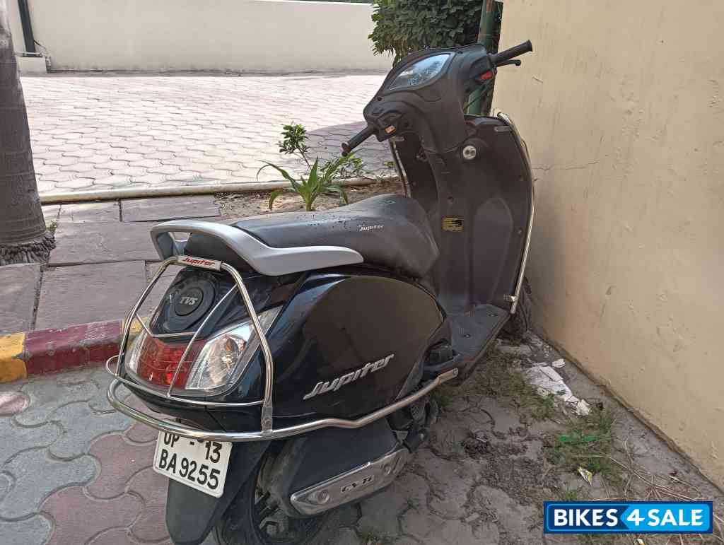 Black TVS Jupiter Black TVS Jupiter