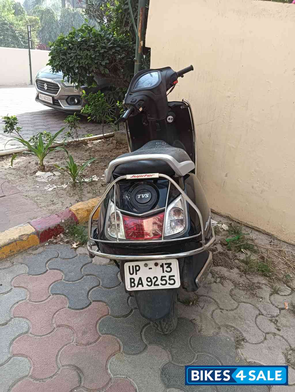 Black TVS Jupiter Black TVS Jupiter