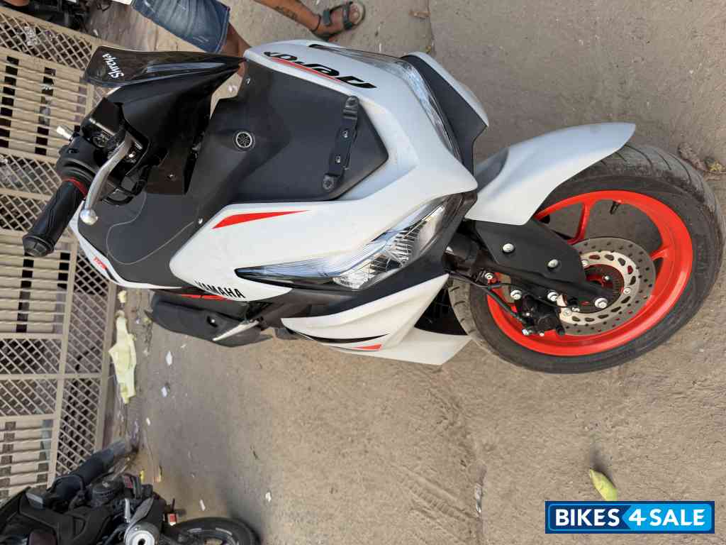 White Yamaha Aerox 155 Version S