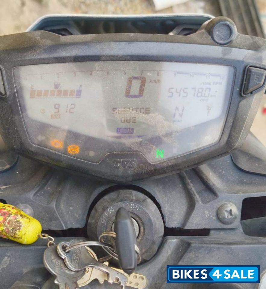 TVS Apache RTR 160 4V