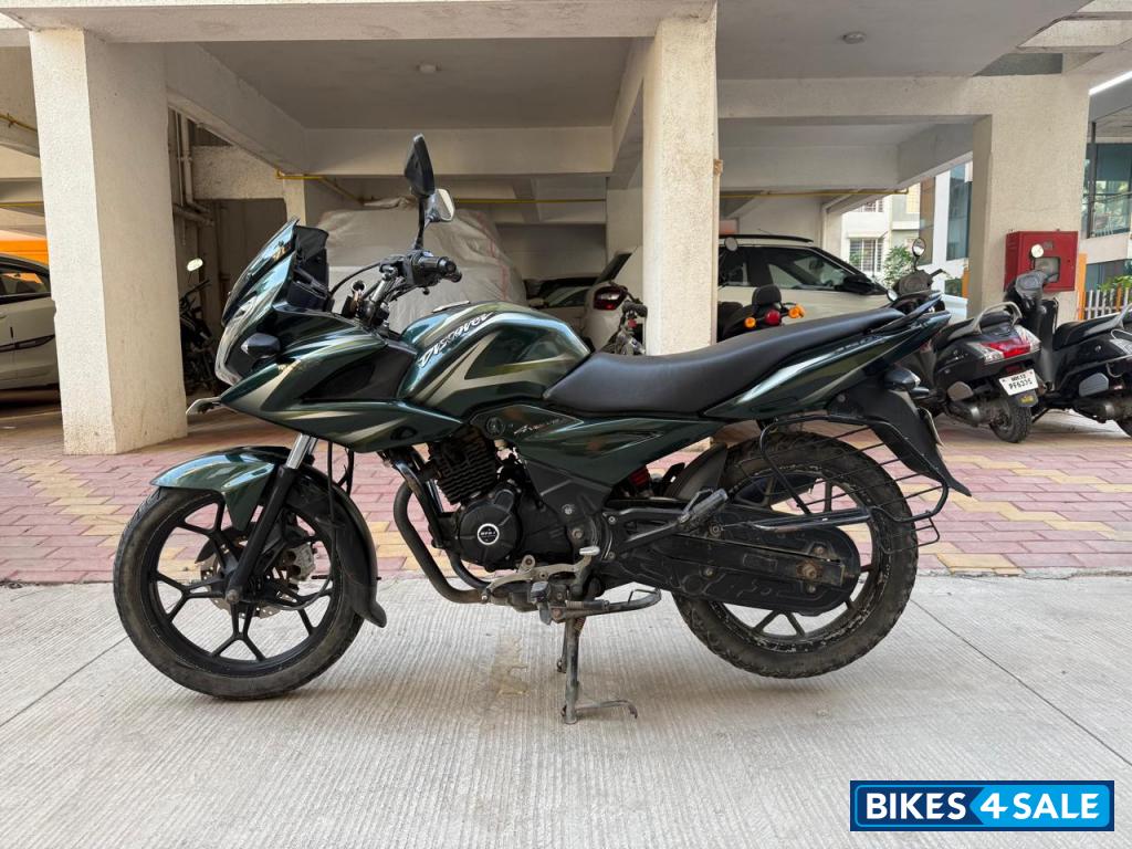 Bajaj Discover 150 F