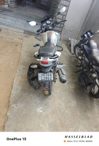 White TVS Apache RTR 160