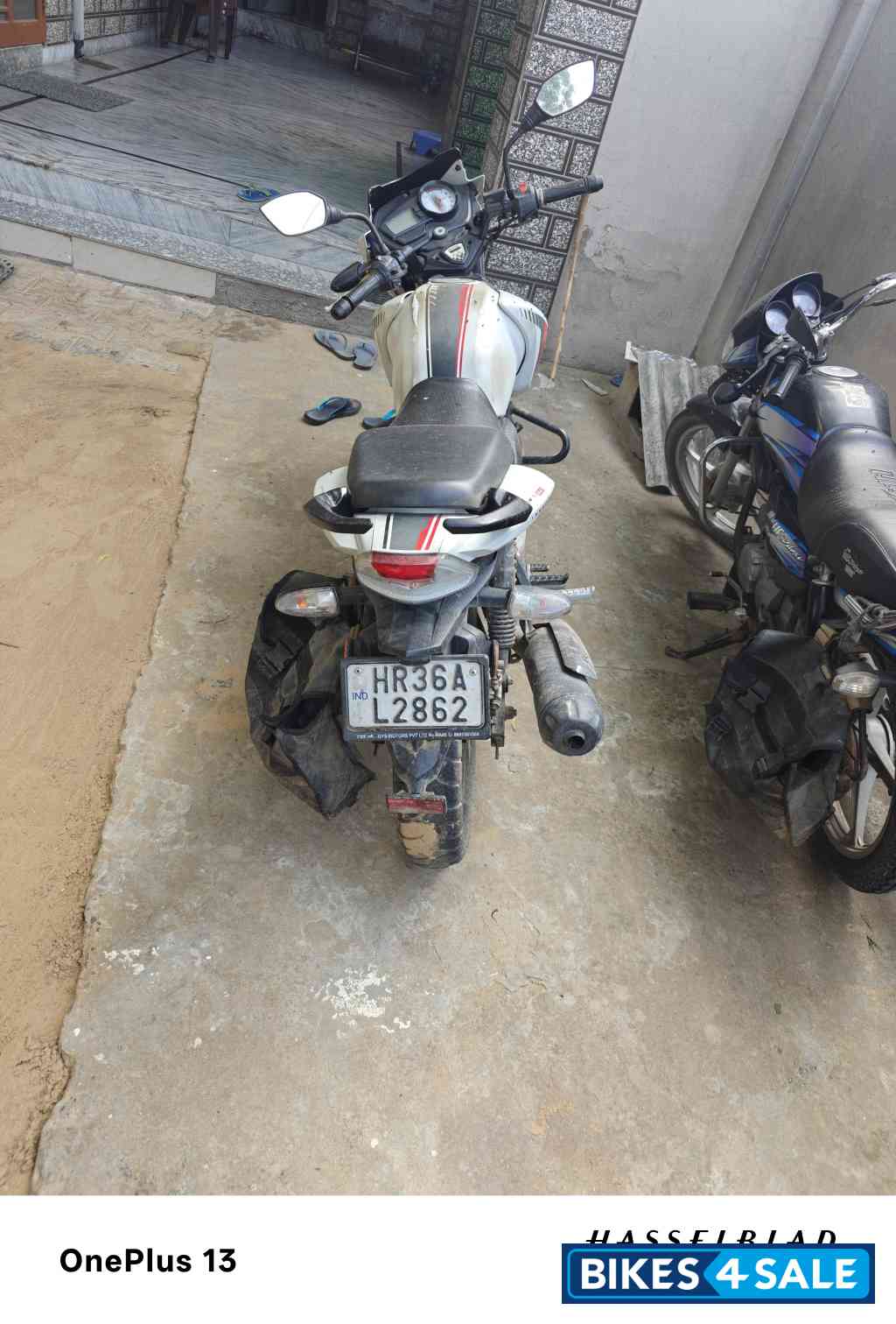 White TVS Apache RTR 160
