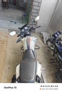 White TVS Apache RTR 160