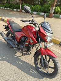 Red Honda Unicorn Dazzler