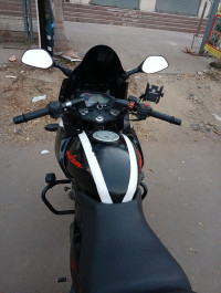 Bajaj Pulsar 180F Neon