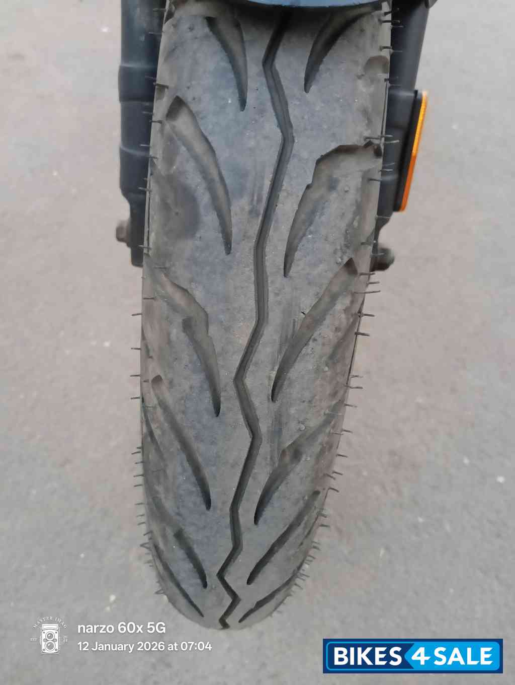 Bajaj Pulsar 180F Neon