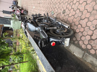 Shiny Black Royal Enfield Meteor 350 Stellar