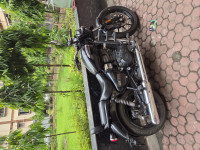 Shiny Black Royal Enfield Meteor 350 Stellar