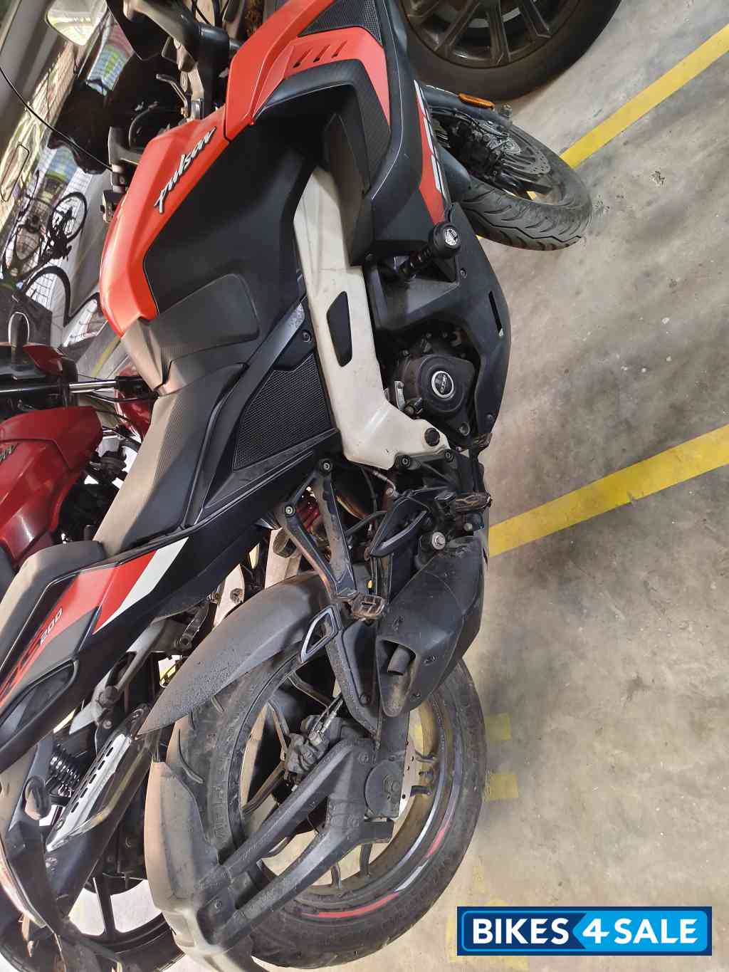 Brunt Red Bajaj Pulsar RS 200