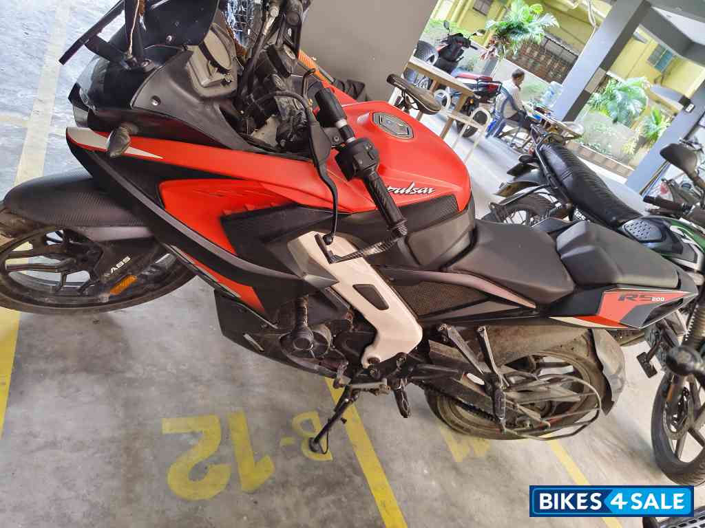 Brunt Red Bajaj Pulsar RS 200