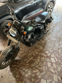 Yezdi Roadster Dual Tone