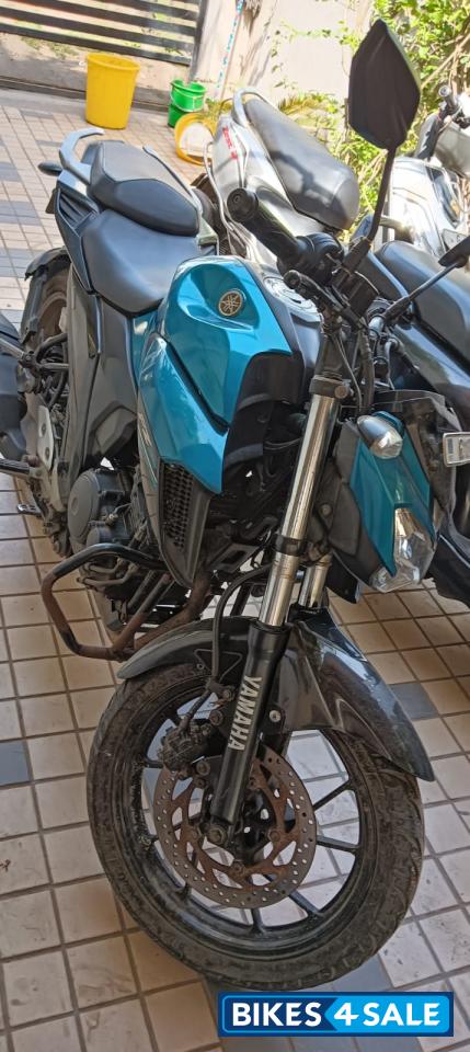 Yamaha FZ25
