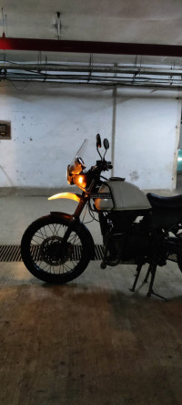 Snow White Royal Enfield Himalayan