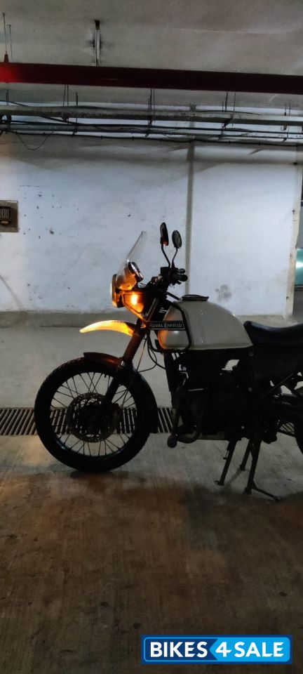 Snow White Royal Enfield Himalayan