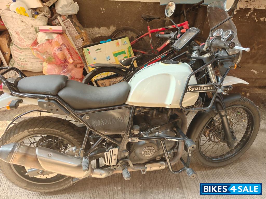 Snow White Royal Enfield Himalayan