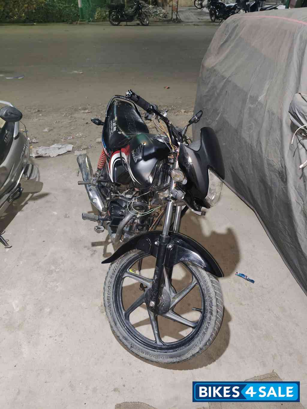 Black Honda Dream Yuga