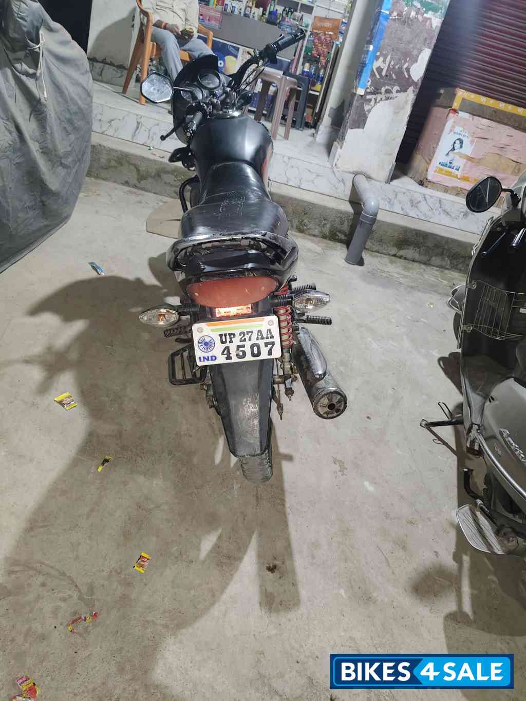 Black Honda Dream Yuga