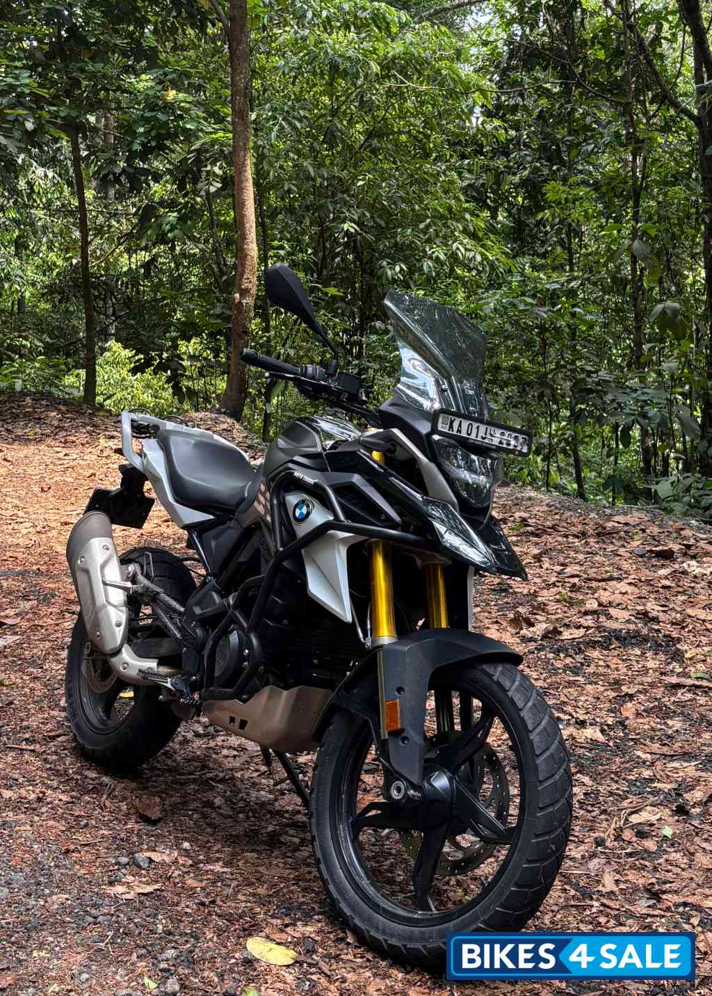 Triple Black BMW G 310 GS