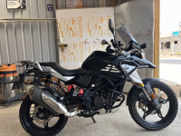 Triple Black BMW G 310 GS