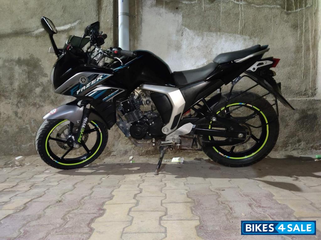 Black Metallic X Yamaha Fazer FI V2