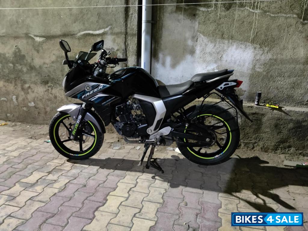 Black Metallic X Yamaha Fazer FI V2